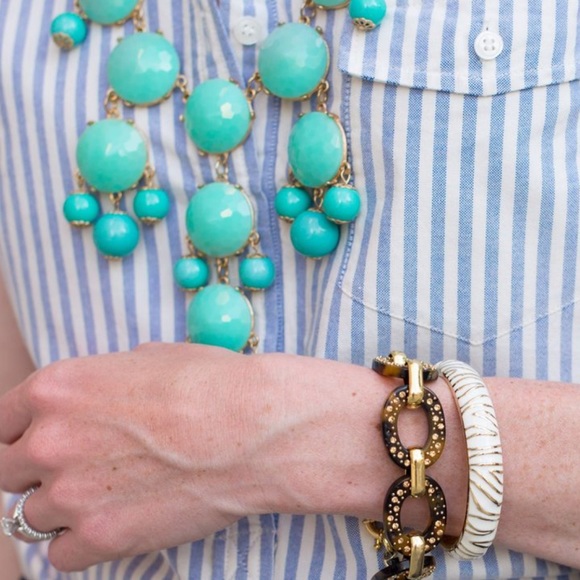 Mint Bubble Necklace - Picture 5 of 8